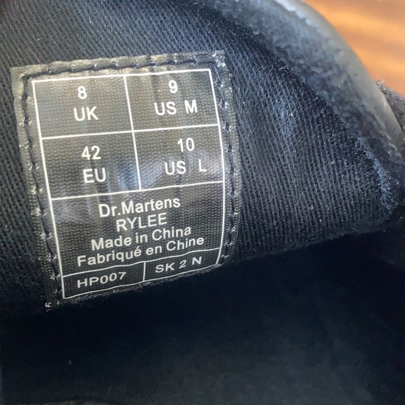 Dr. Martens 5 Eye black shoes unisex. - Picture 9 of 12